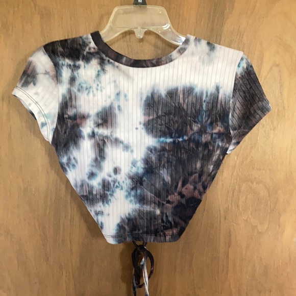 Relisted Rue21 tie dye print ribbed top w stretch cut out w cinch string in back - Picture 12 of 13